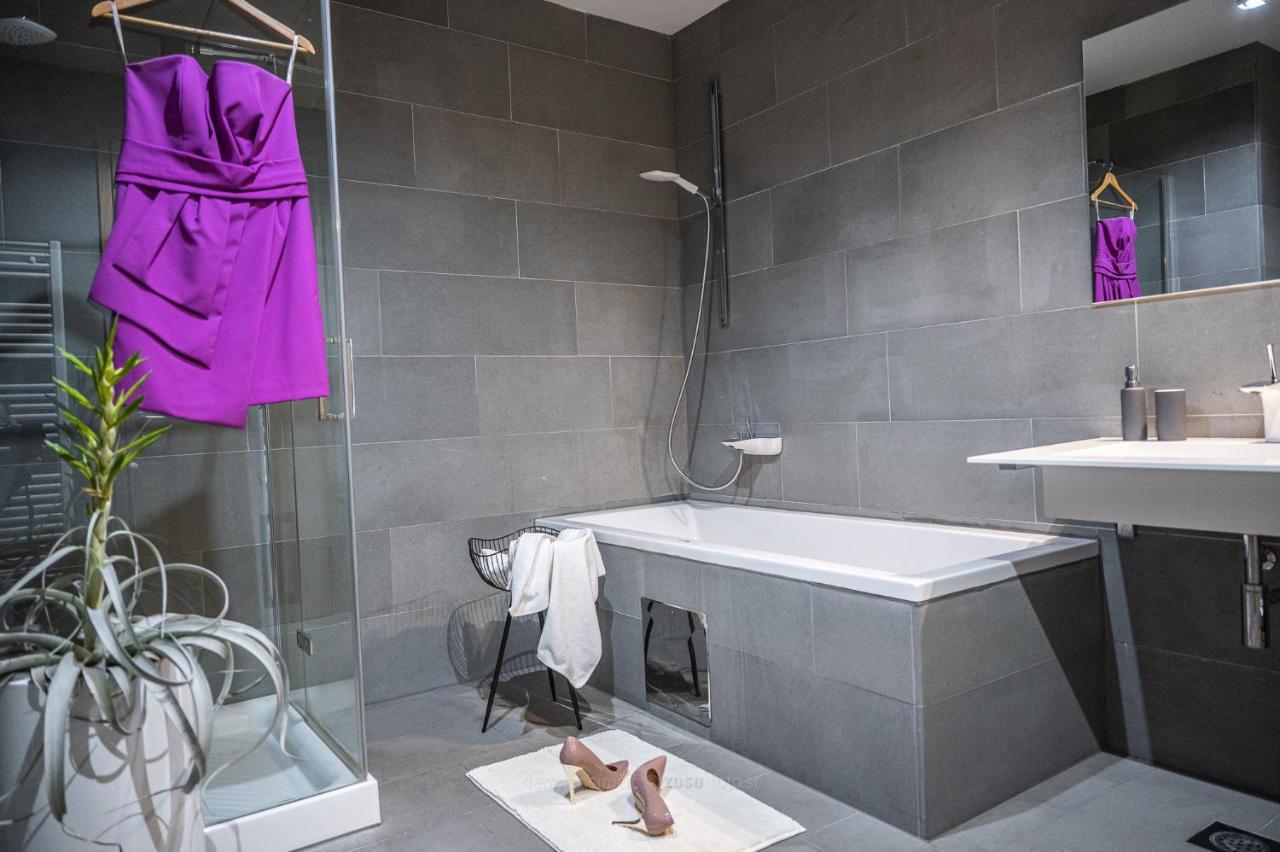 Vila Vipolze - Rooms & J. Suites ภายนอก รูปภาพ